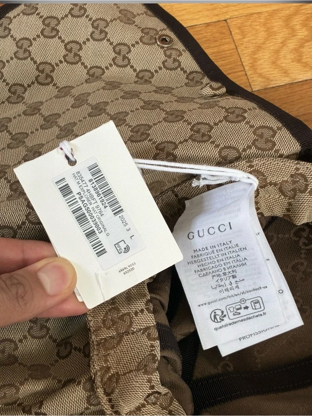 Gucci Beige & Brown GG Monogram Cap and Scarf UNisex